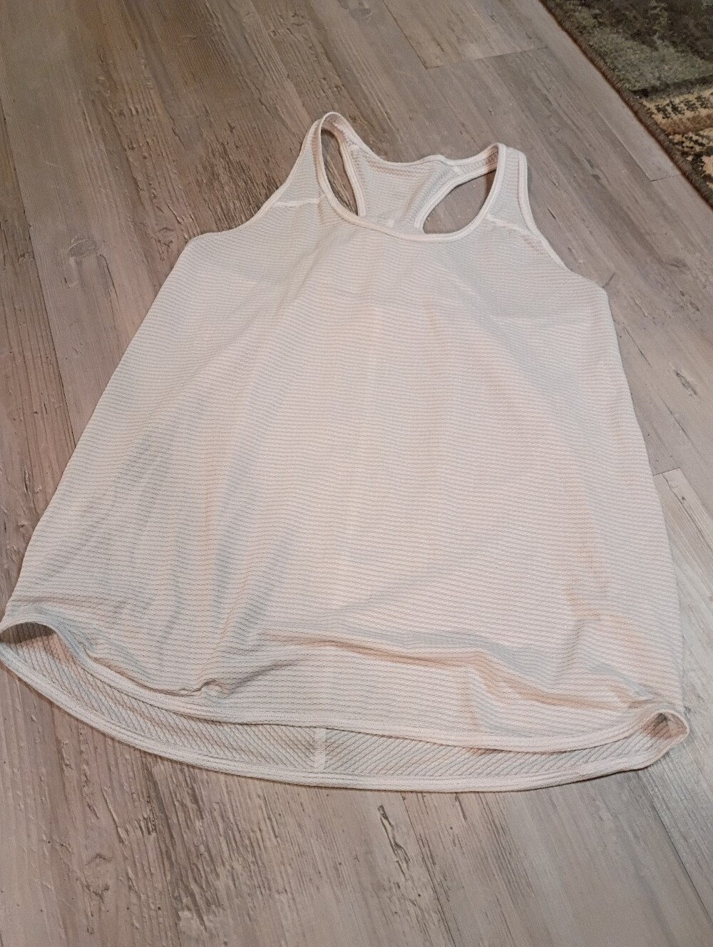 Lululemon - Picture 2 of 4